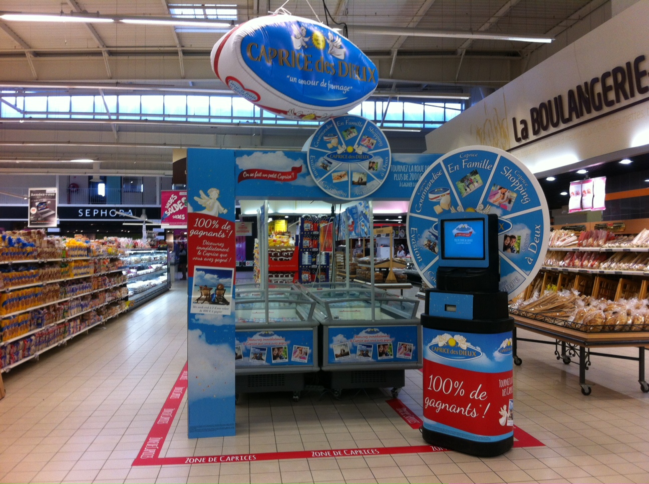 caprice des dieux installe des zones de caprice en magasin christmas bubble machine