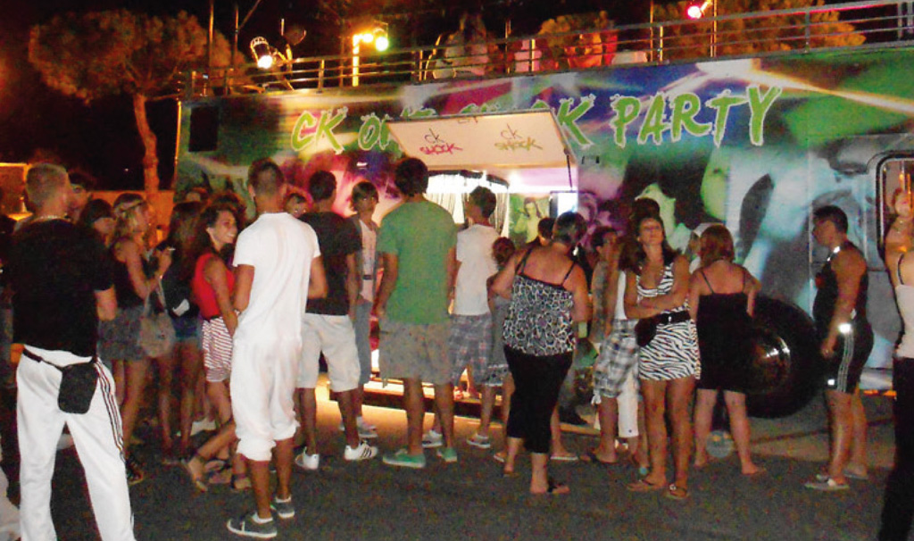 calvin-klein-tournee