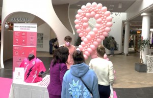 Collecte de dons et ventes solidaires Octobre rose Institut Curie et Belle Epine